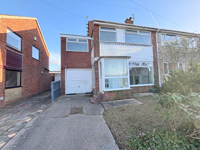 4 Bedroom Semi-Detached House For Sale In Dodgeons Close, Poulton Le Fylde, FY6