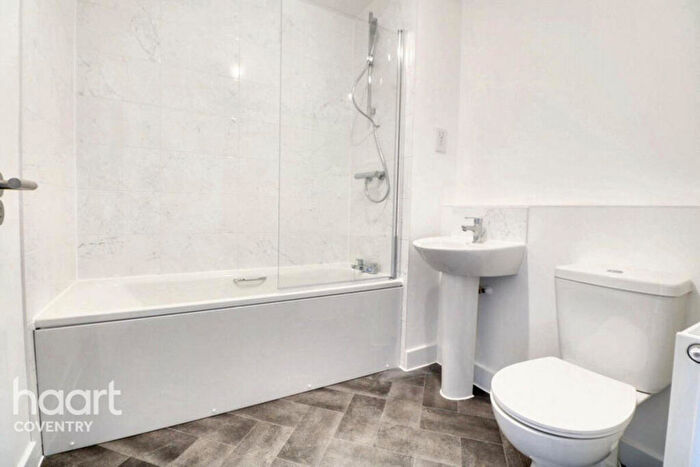 3 Bedroom Semi-Detached House For Sale In Stoneleigh View, Kenilworth, CV8