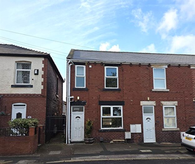 3 Bedroom End Terrace House For Sale In Church Street, Brierley, S72