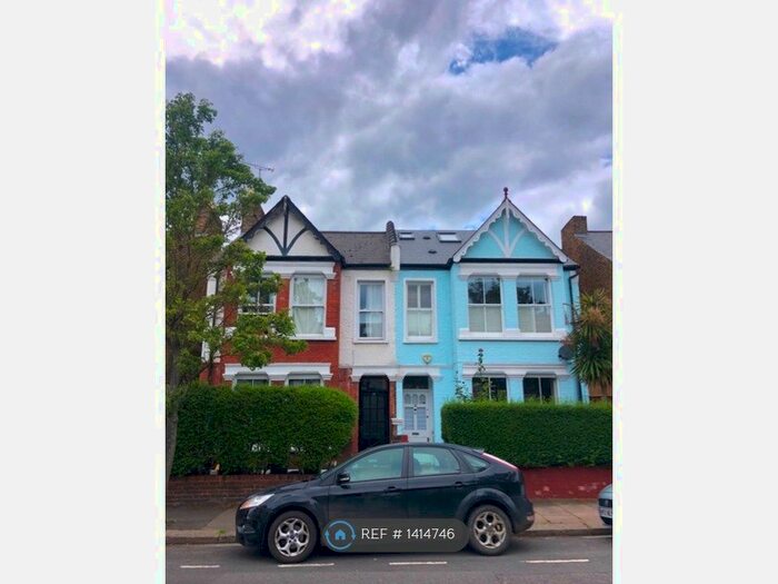 5 Bedroom Detached House To Rent In Davis Road, London, W3