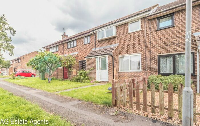 3 Bedroom Terraced House To Rent In Favell Drive, Furzton, Milton Keynes, Buckinghamshire, MK4