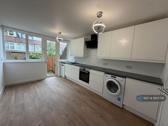 3 Bedroom End Of Terrace House To Rent In Popham St, London, N1