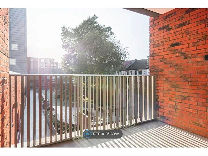 1 Bedroom Flat To Rent In Palladium Court, London, SW2