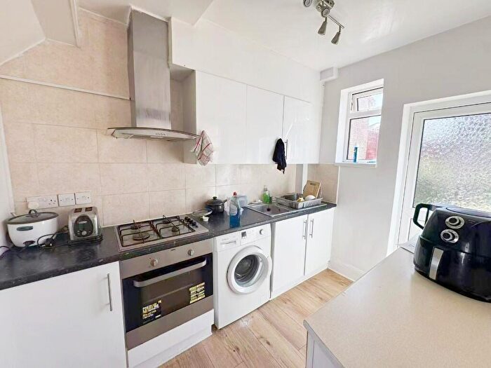 4 Bedroom Terraced House To Rent In Mackie Road, BS34