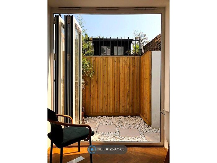 1 Bedroom Flat To Rent In High Road Leyton, East London, E10