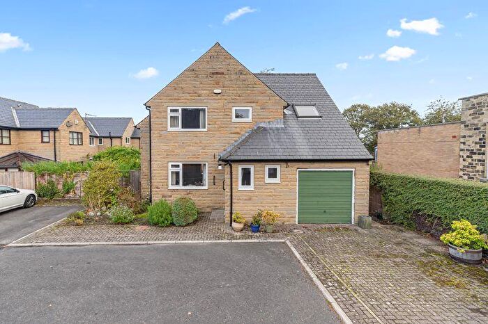 4 Bedroom Detached House For Sale In Ellicott Court, Ilkley, LS29
