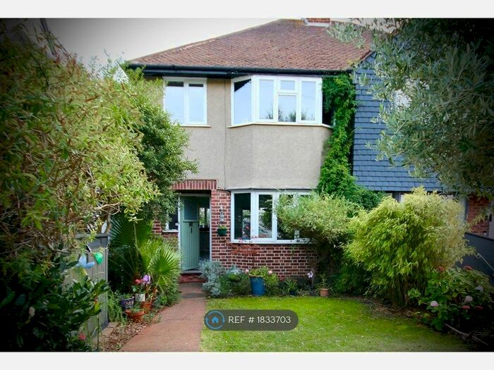 3 Bedroom Semi-Detached House To Rent In Selkirk Road, Twickenham, TW2