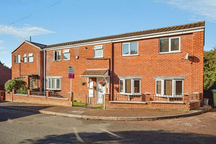 4 Bedroom Semi Detached House For Sale In Shakespeare Close, Leicester, LE3
