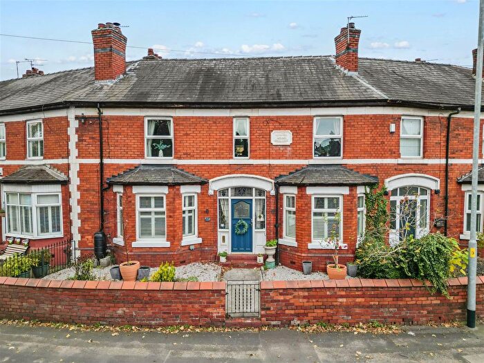 4 Bedroom Terraced House For Sale In Chester Road, Walton, Warrington, WA4