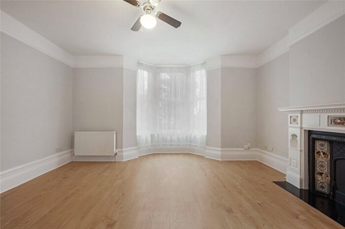 1 Bedroom Flat To Rent In St. Andrews Road, Enfield, EN1