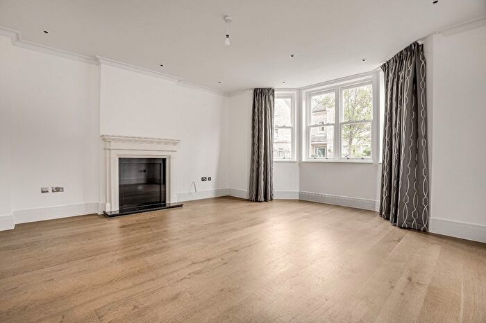 5 Bedroom Detached House To Rent In Barrons Chase, Richmond, TW10