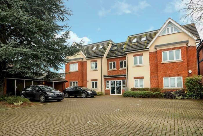 2 Bedroom Apartment To Rent In Templeton Court, Headington, OX3