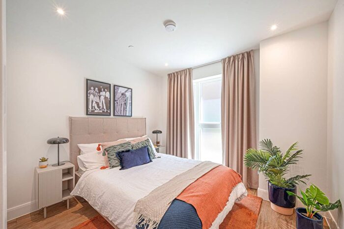 3 Bedroom Flat To Rent In Uncle Colindale, Colindale, London, NW9