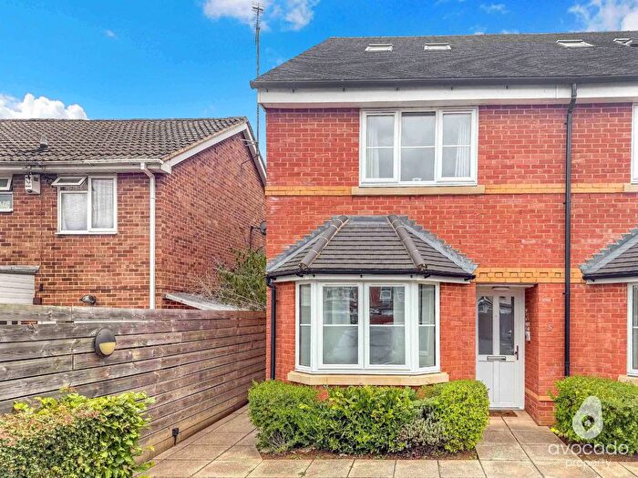 1 Bedroom Flat For Sale In Sulham Place, Pangbourne Street, Reading, RG30