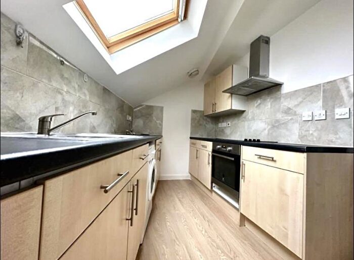 2 Bedroom Flat To Rent In - London Road, Sheffield, S2