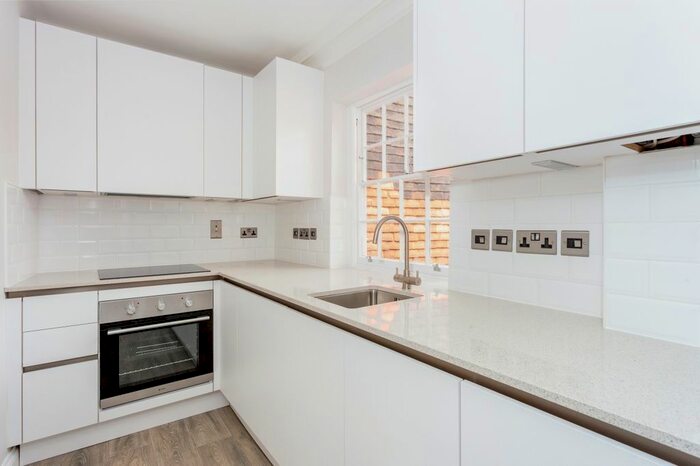 1 Bedroom Flat To Rent In London Road, Marlborough, SN8