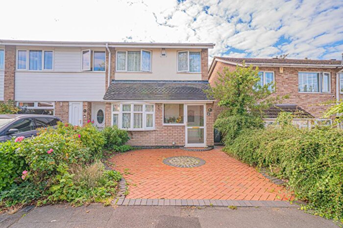 3 Bedroom End Of Terrace House For Sale In Wheeley Road, Solihull, B92