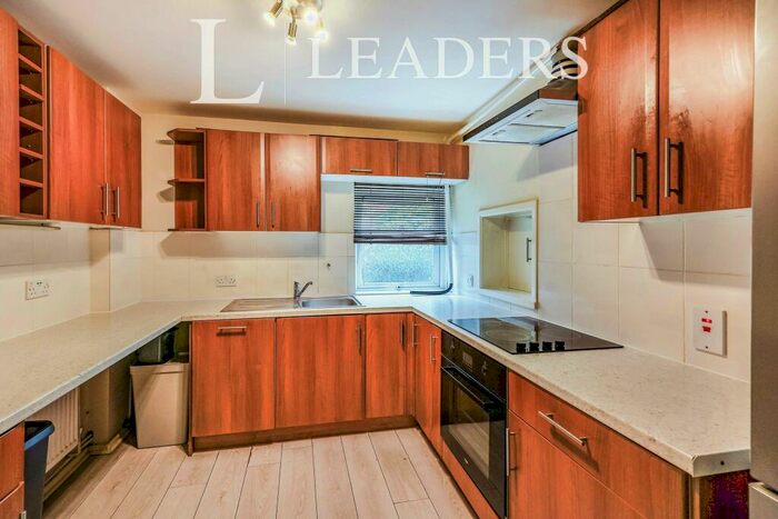 3 Bedroom Terraced House To Rent In The Willows, PO2