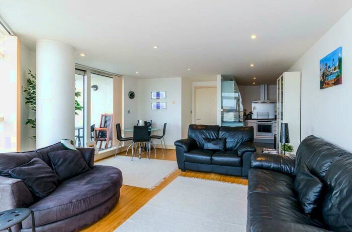 1 Bedroom Flat To Rent In Orion Point, Canary Wharf, London, E14
