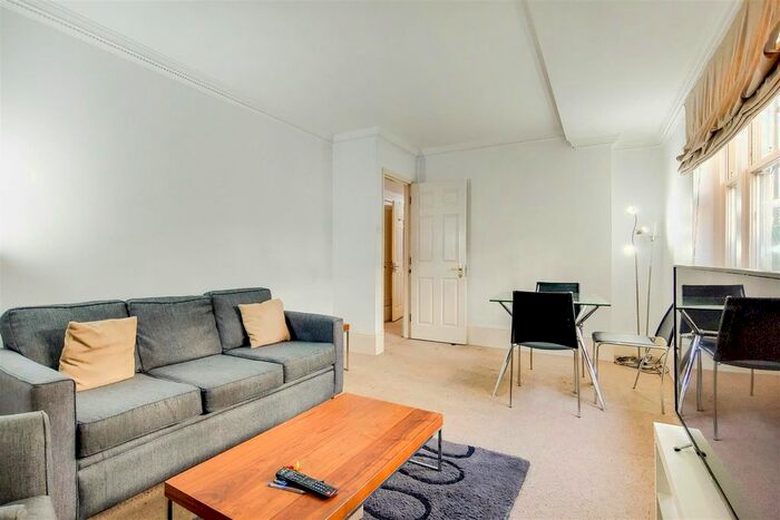 2 Bedroom Flat To Rent In Gloucester Street, Pimlico, SW1V