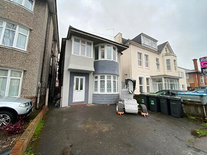 3 Bedroom Apartment To Rent In Westby Road, Bournemouth, BH5