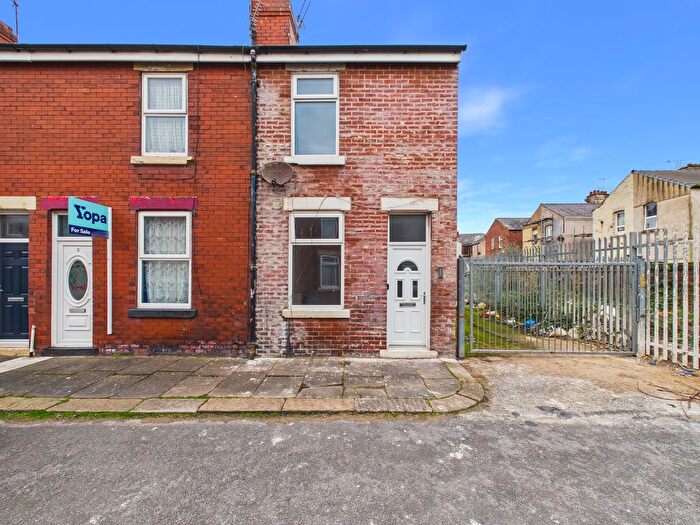 2 Bedroom End Of Terrace House To Rent In Laburnum Street, Blackpool, FY3
