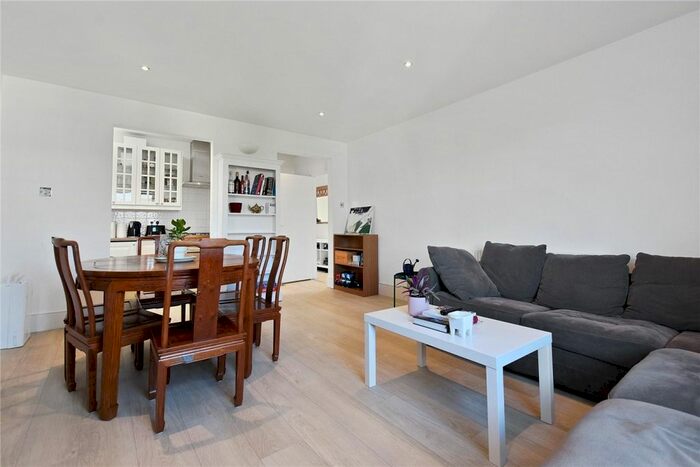 3 Bedroom Flat To Rent In Cromwell Road, London SW5