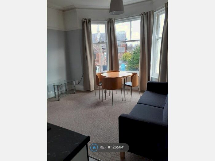 1 Bedroom Flat To Rent In Didsbury Road, Stockport SK4
