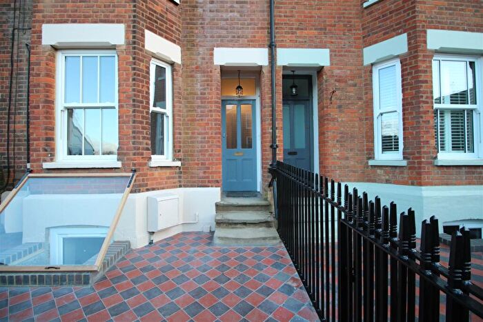 1 Bedroom Flat To Rent In Whinbush Road, Hitchin, Hertfordshire, SG5