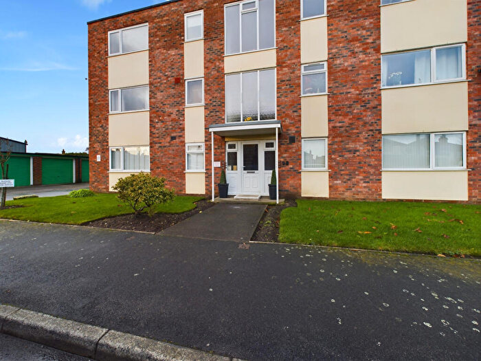 2 Bedroom Apartment For Sale In Rutland Court, Lytham St. Annes, FY8