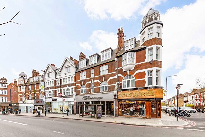 2 Bedroom Flat To Rent In Streatham High Road, Streatham, SW16