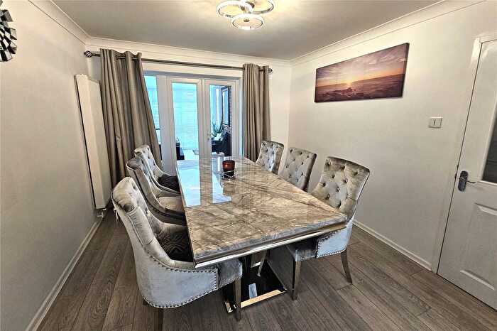 5 Bedroom Semi-Detached House For Sale In Beaulieu Gardens, Blackwater, Camberley, Hampshire, GU17
