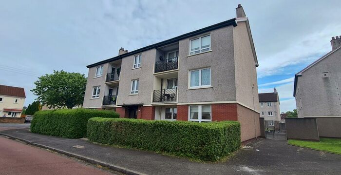 2 Bedroom Flat To Rent In Gask Place, Knightswood, G13