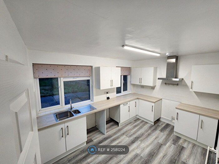 3 Bedroom Semi-detached House To Rent In Harding Road, Ryde, PO33