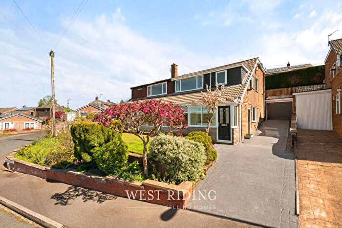 4 Bedroom Semi Detached House For Sale In Redwood Road, Uppermill, Saddleworth, OL3