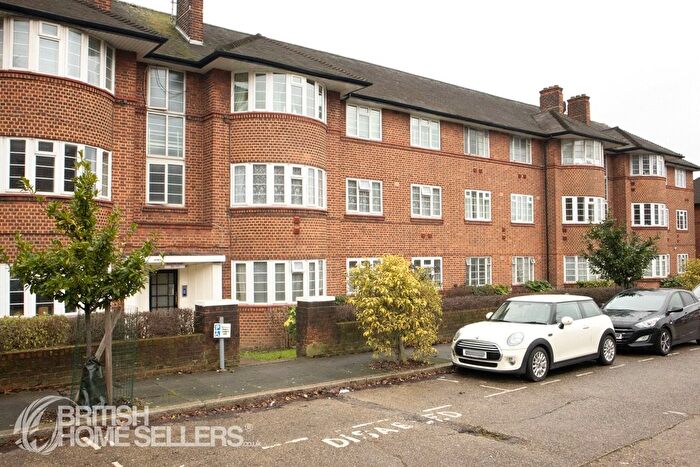 2 Bedroom Flat For Sale In Beaufort Park, London, NW11