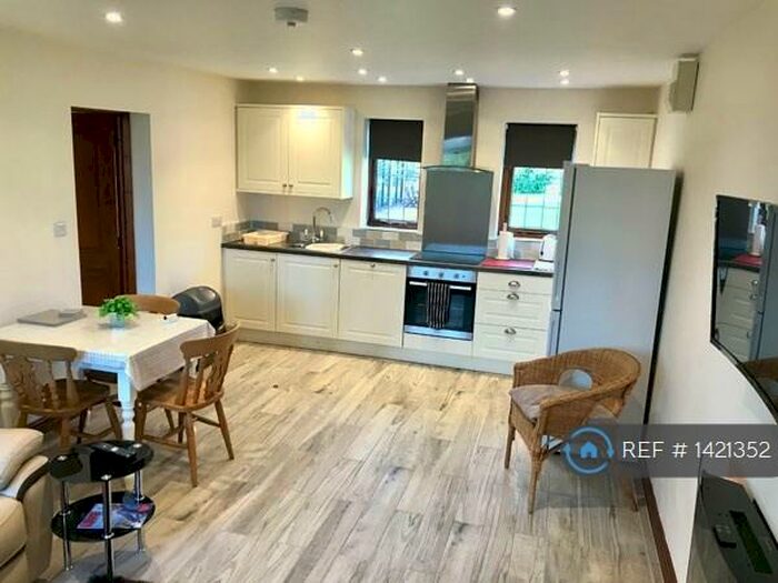 1 Bedroom Bungalow To Rent In The Gatehouse, Cadeby, Nuneaton, Warwickshire, CV13