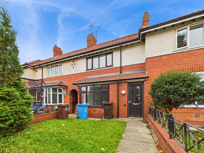 2 Bedroom Terraced House For Sale In Th Avenue, Hull, HU6