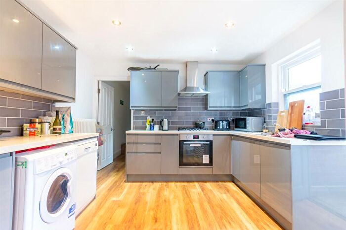 6 Bedroom Maisonette To Rent In Brentwood Avenue, Jesmond, NE2