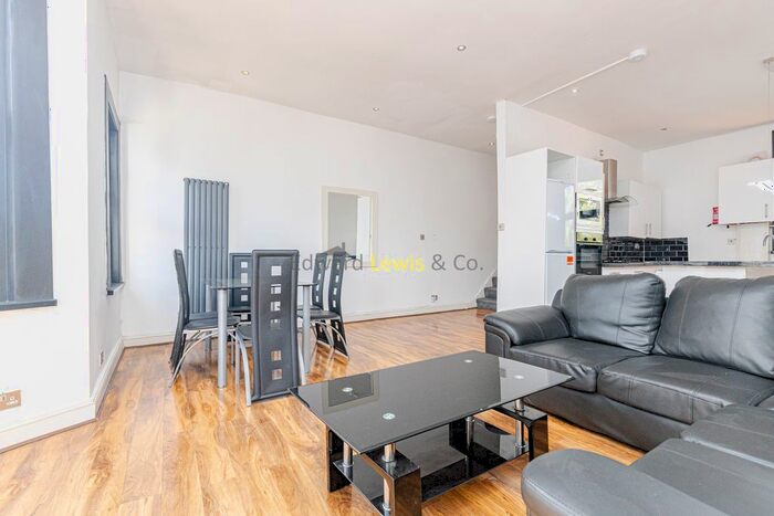 3 Bedroom Flat To Rent In Kyverdale Road, London, N16