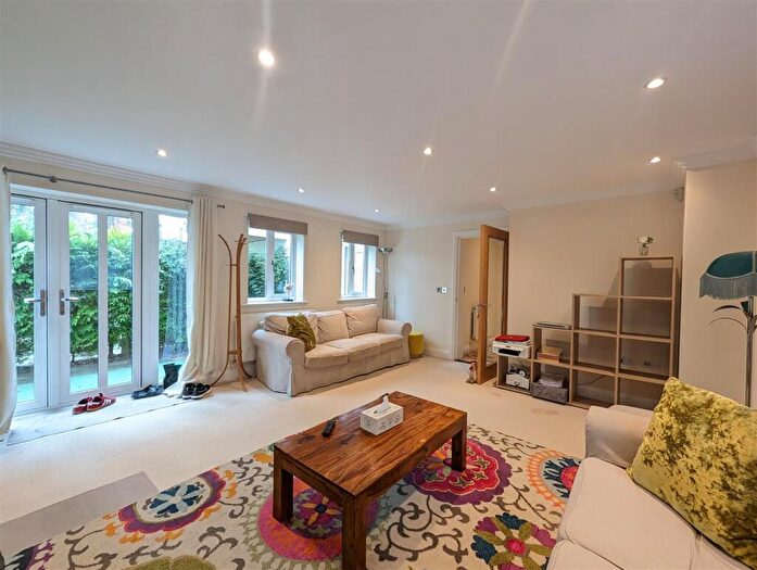 2 Bedroom Apartment To Rent In Bessborough Road, Poole, BH13