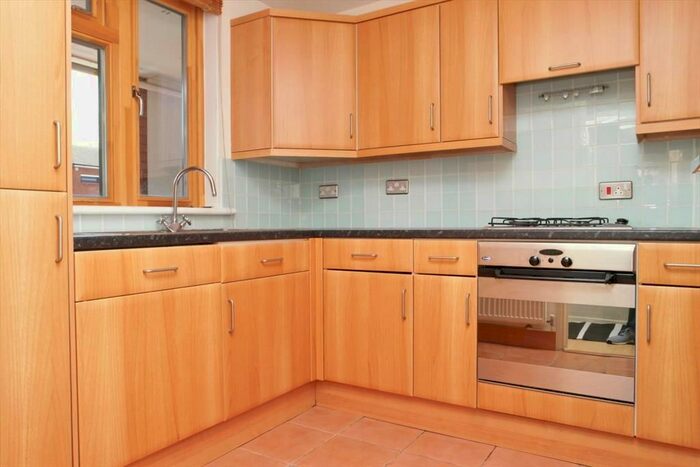 1 Bedroom Flat To Rent In Stoneycroft Close, Lee, London, SE12