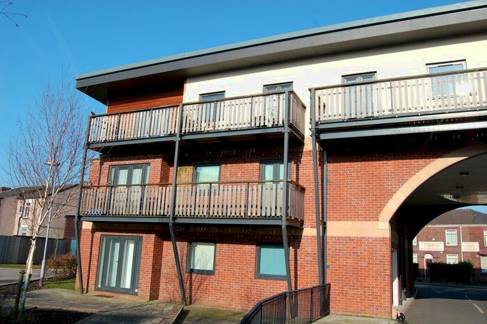 2 Bedroom Flat To Rent In Canalside, Radcliffe, Manchester M26
