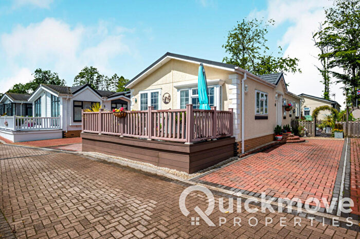 2 Bedroom Park Home For Sale In Bromyard, Herefordshire, HR7