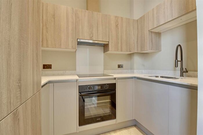 2 Bedroom Flat For Sale In Grove Road South, Southsea, PO5