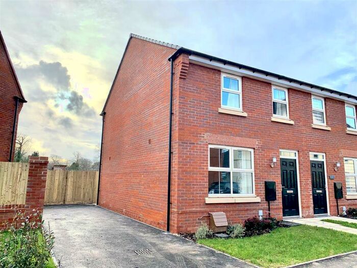 3 Bedroom Semi-Detached House To Rent In Mint Grove, Melksham, SN12