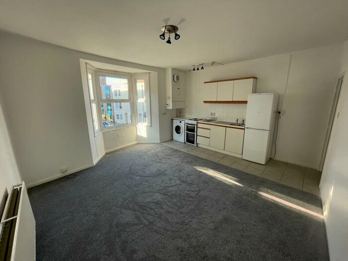 1 Bedroom Apartment To Rent In Tidy Street, BN1