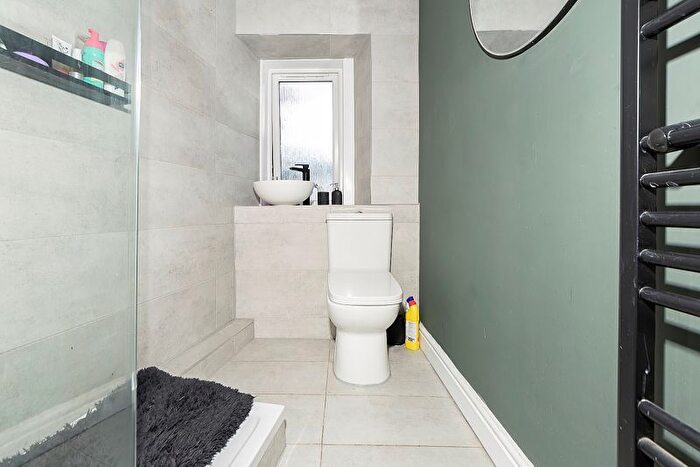 2 Bedroom Flat For Sale In Croft Street, Penicuik, EH26