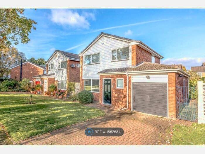 3 Bedroom Detached House To Rent In Poulton Royd Drive, Wirral, CH63