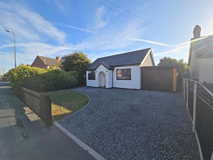 5 Bedroom Detached Bungalow For Sale In Brackenborough Road, Louth, LN11